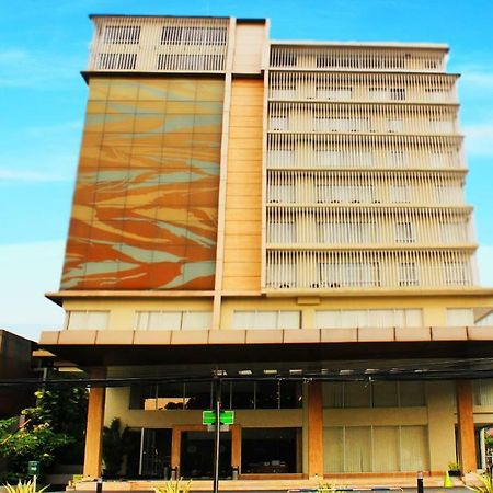 Arch Hotel Bogor Exterior photo